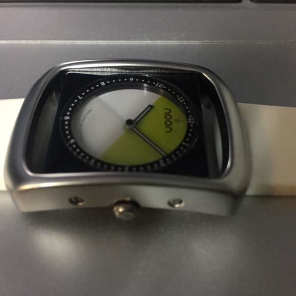 Noon Montre Design White Silicon Strap Ladies Watc - Picture 2 of 8